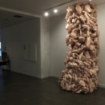 Debajo del cielo esta el viento. Papel de seda y esmalte. 300 x 100 cm. 2019